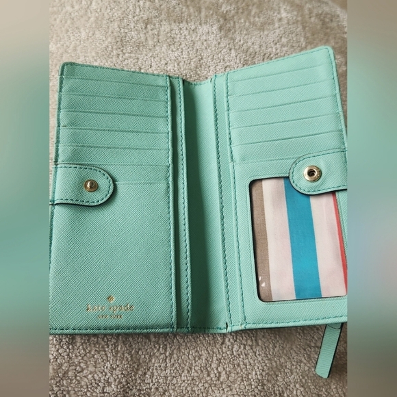 Kate Spade Laurel Way Reese Bifold Wallet Mint Green Color. *See Photos - Picture 9 of 15